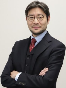 見上 友基